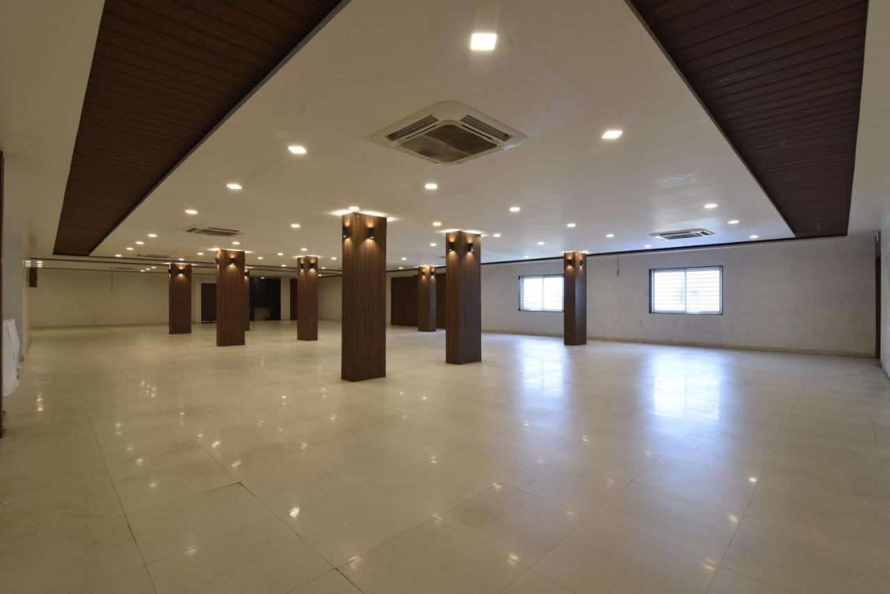 Hotel Clove Bijāpur Esterno foto